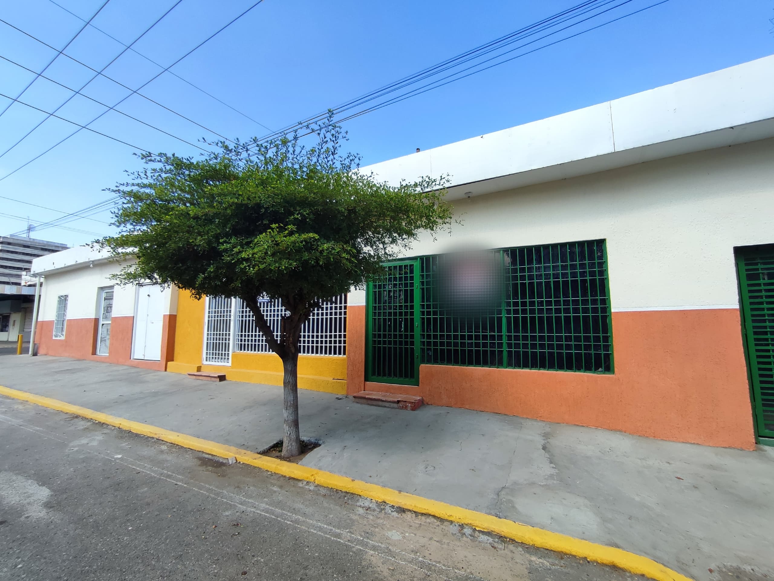 Local en Dr. Quintero