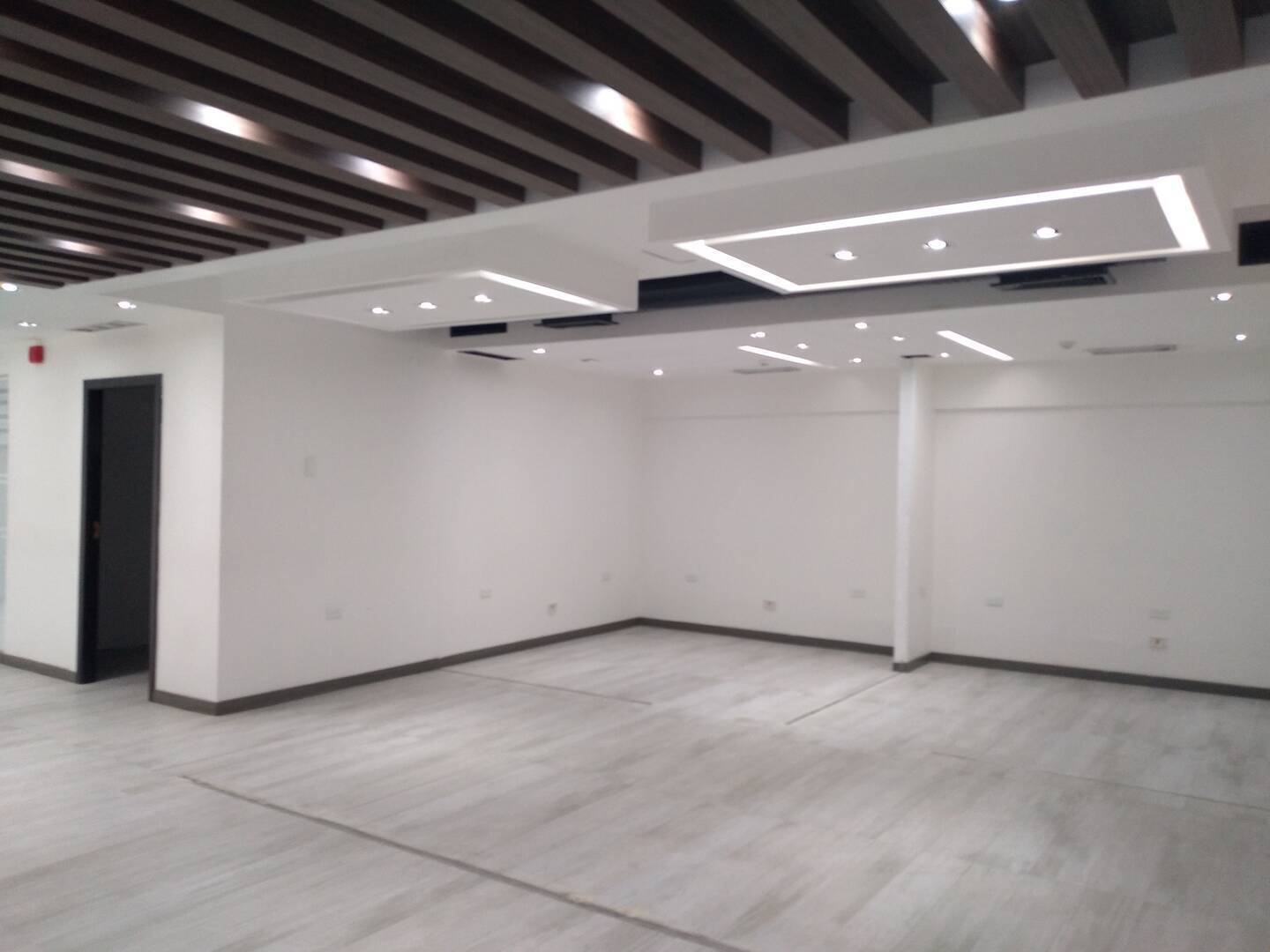 #575 - GALPÓN para Alquiler en Ciudad Ojeda - V