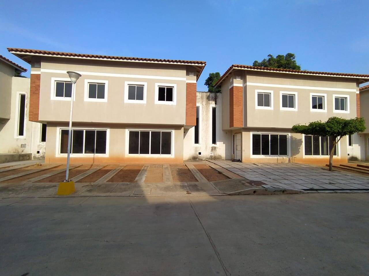 Townhouse en Bosque Alto Villas