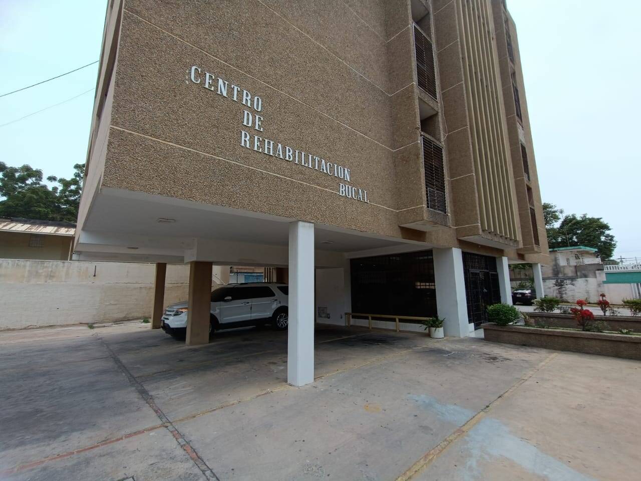 Oficina en Avenida Falcón