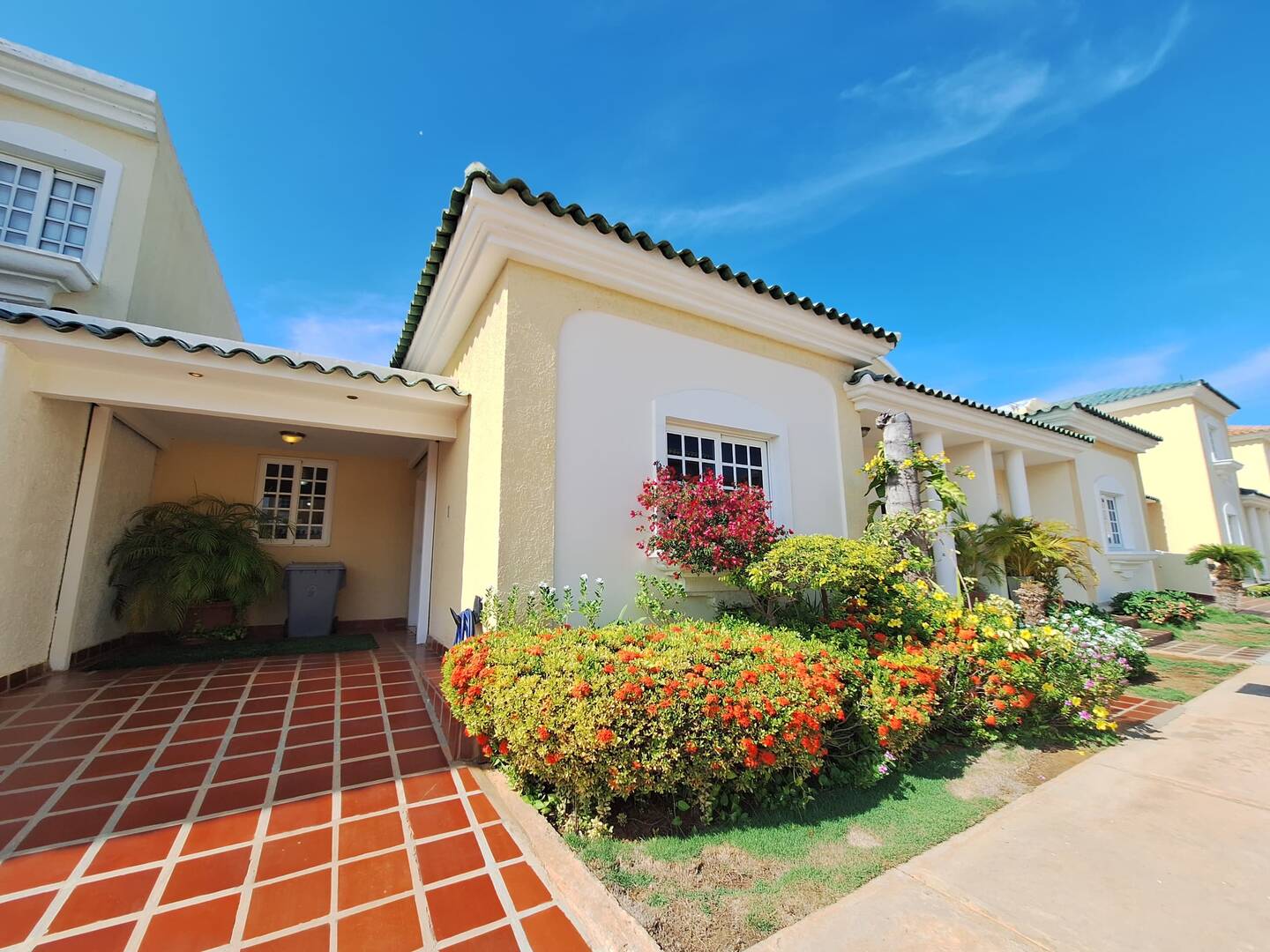 Casa en Oasis Country III