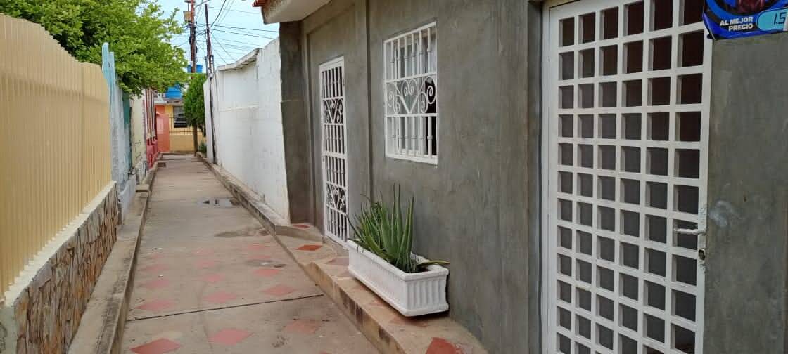 #1232 - CASA para Alquiler en Maracaibo - V