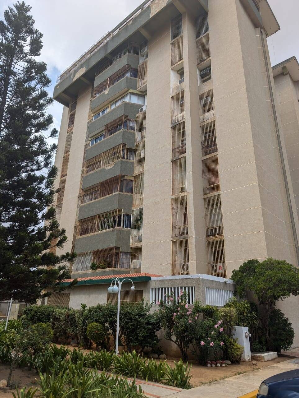 #1302 - APARTAMENTO para Alquiler en Maracaibo - V