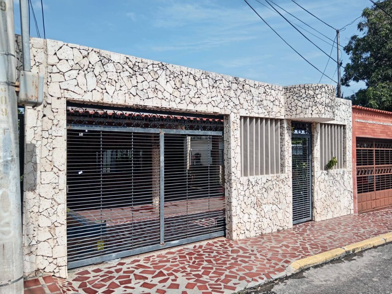 #1317 - CASA para Alquiler en Maracaibo - V