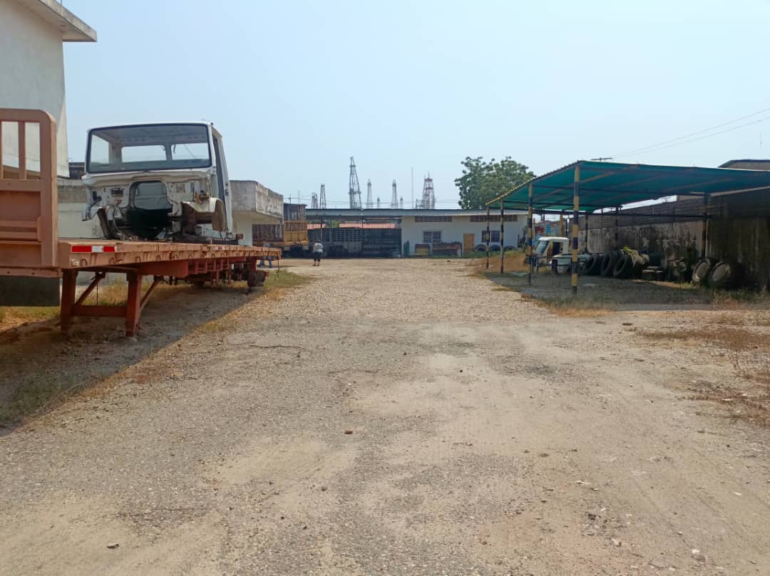 #1911 - GALPÓN para Alquiler en Ciudad Ojeda - V