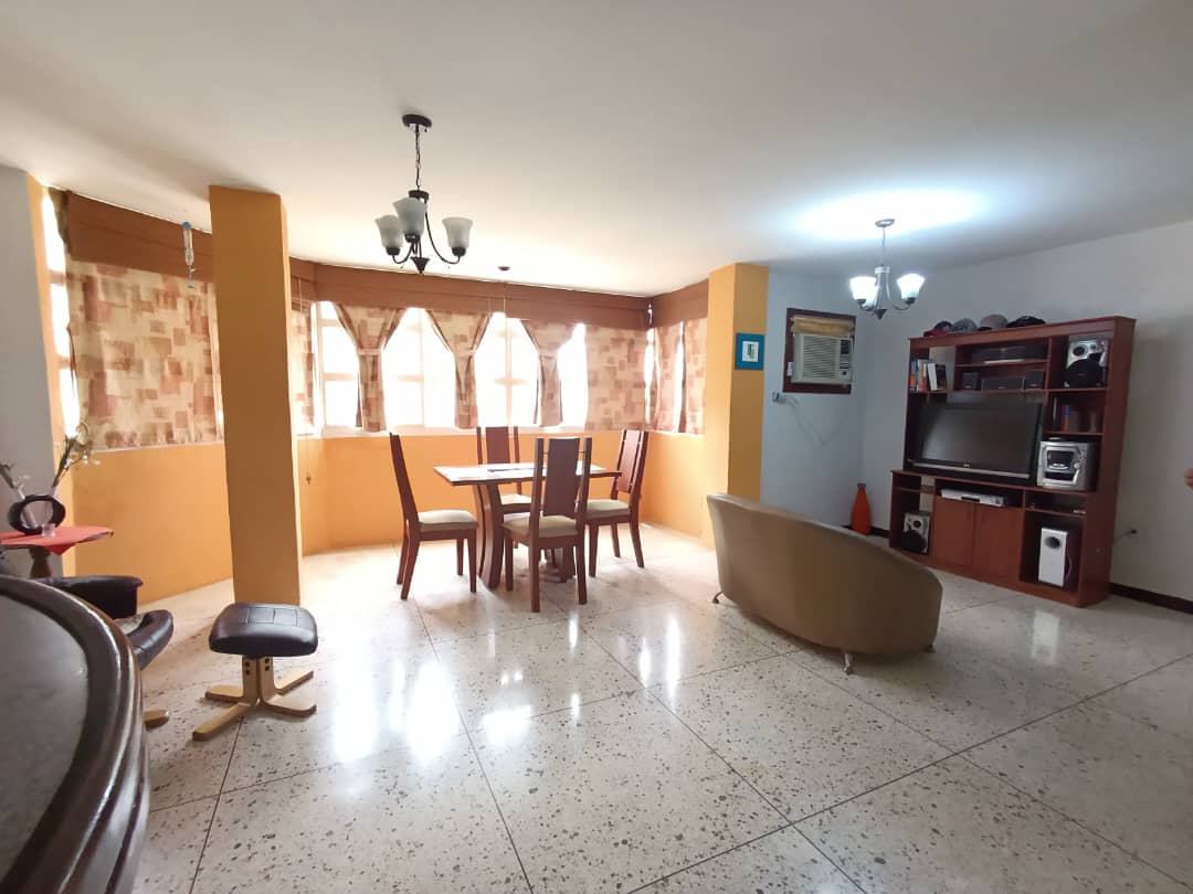 Apartamento en 18 de Octubre