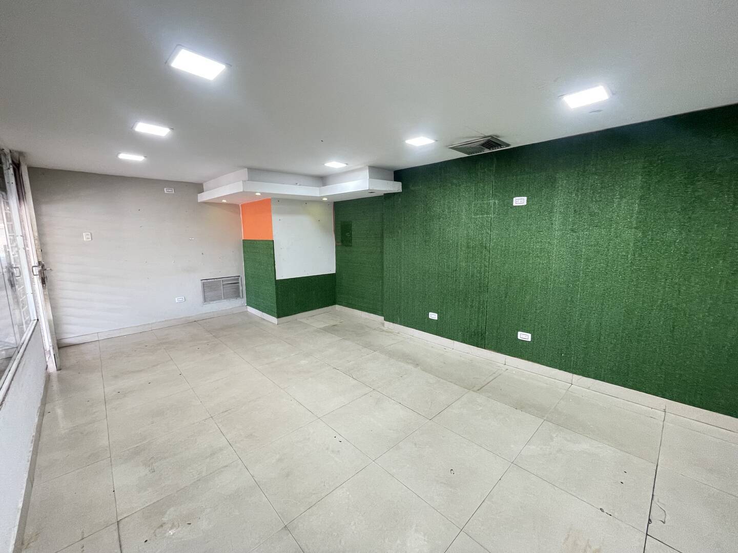 #2894 - LOCAL COMERCIAL para Venta en Maracaibo - V