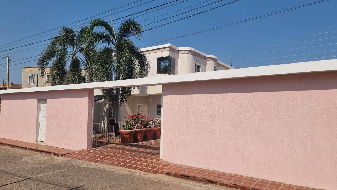 #3308 - CASA para Venta en San Francisco - V