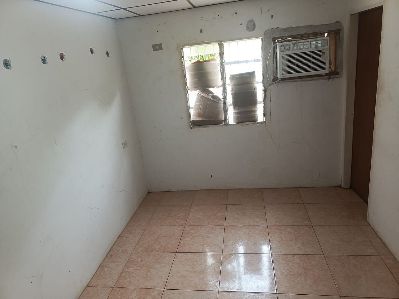 #3317 - APARTAMENTO para Alquiler en Bachaquero - V