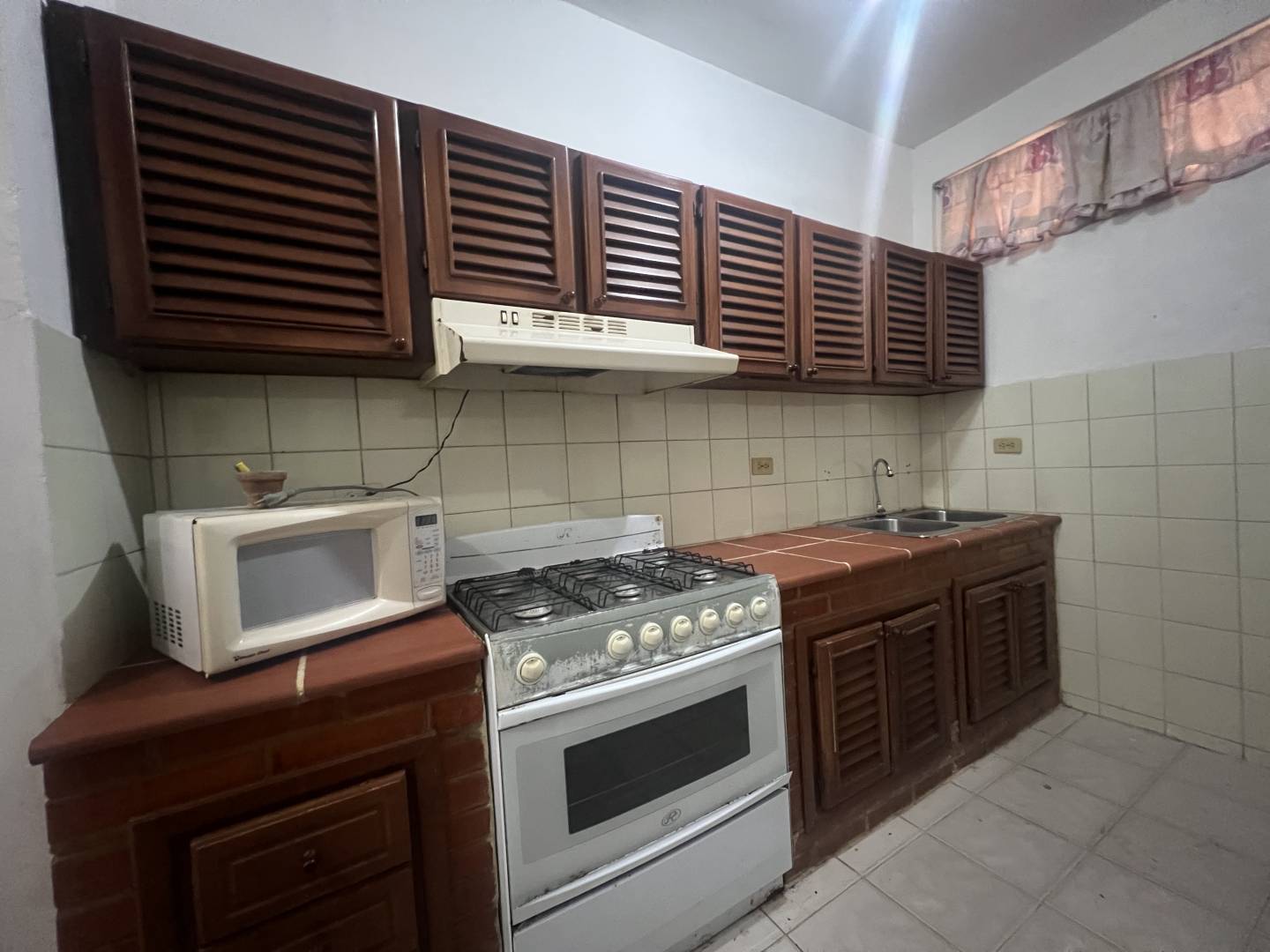 #3335 - TOWNHOUSE para Alquiler en Ciudad Ojeda - V