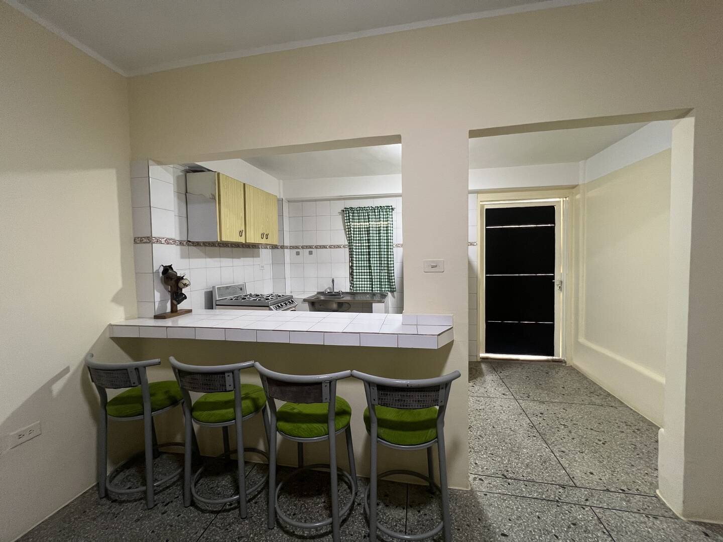#3520 - APARTAMENTO para Alquiler en Ciudad Ojeda - V