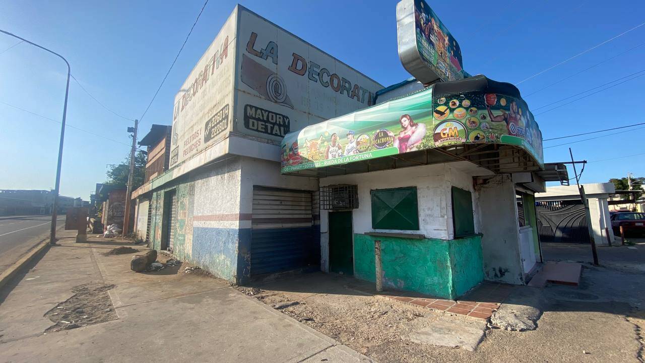 #3689 - LOCAL COMERCIAL para Venta en Maracaibo - V
