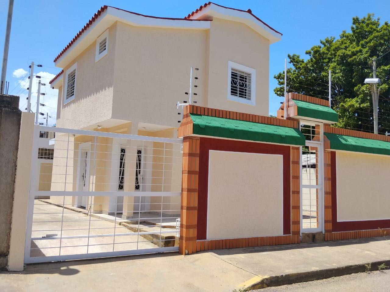 #3719 - TOWNHOUSE para Alquiler en Maracaibo - V