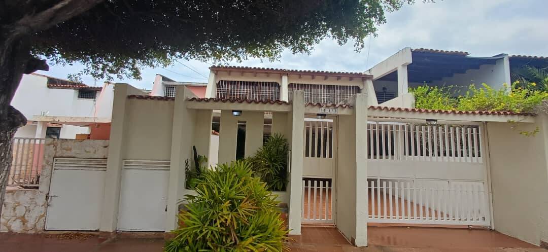 Casa en Avenida Fuerzas Armadas
