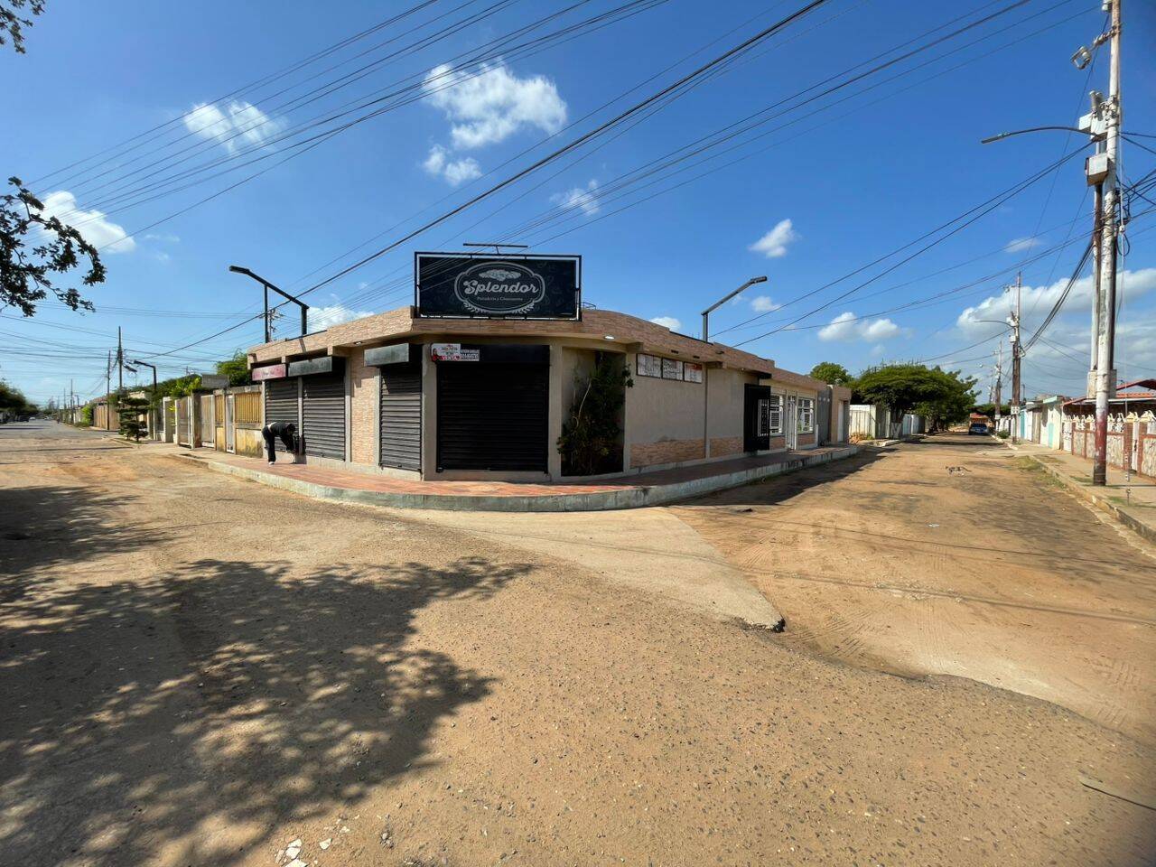 Local en El Saman