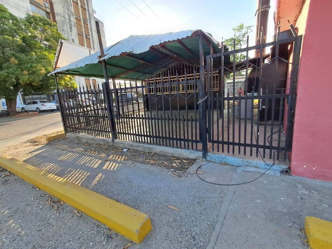 #4378 - LOCAL COMERCIAL para Alquiler en Ciudad Ojeda - V