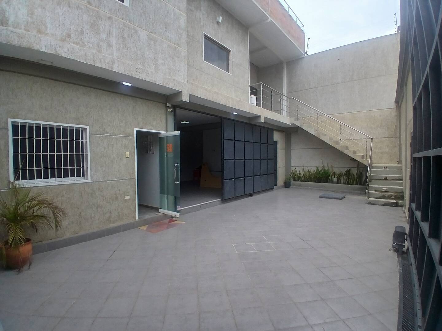 Edificio en Urb. La Mata