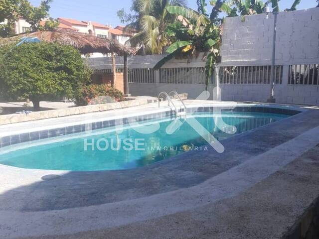 #612 - CASA para Venta en Falcón - I