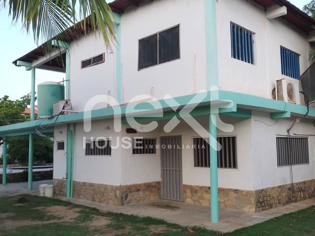 #612 - CASA para Venta en Falcón - I