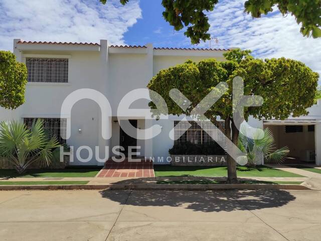 #371 - TOWNHOUSE para Venta en Maracaibo - V