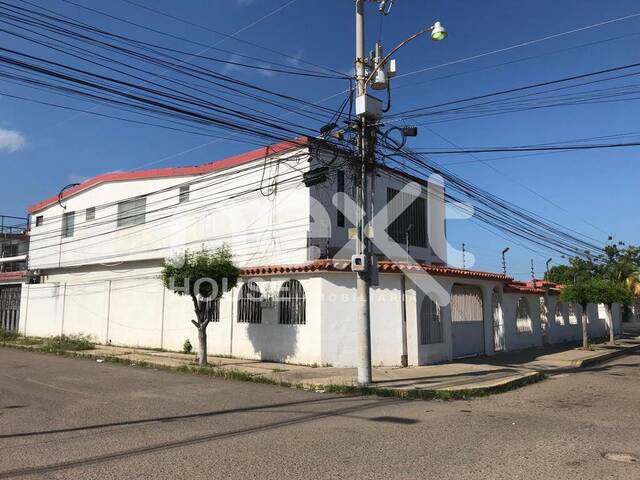 #385 - CASA para Venta en Maracaibo - V