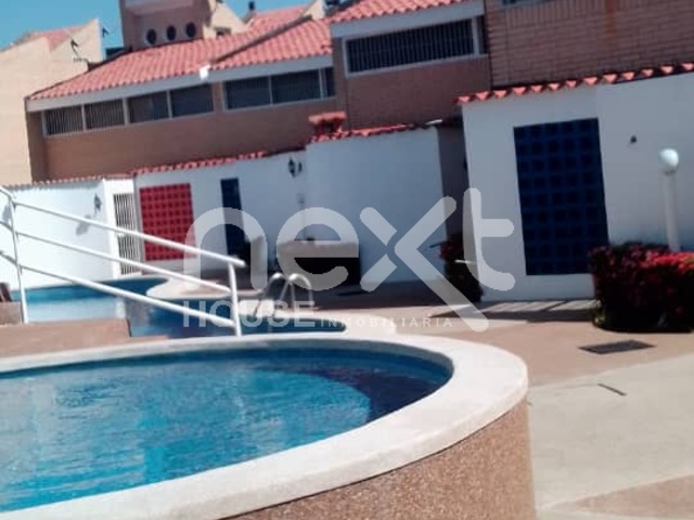 #419 - TOWNHOUSE para Venta en Falcón - I