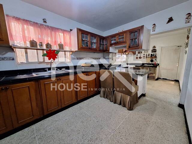 #586 - CASA para Venta en Ciudad Ojeda - V