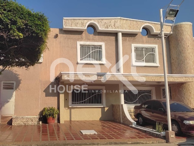 #870 - TOWNHOUSE para Venta en Maracaibo - V