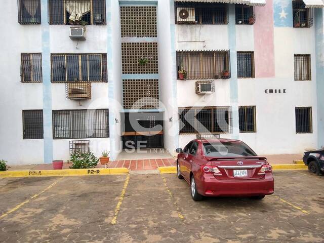 #1013 - APARTAMENTO para Venta en Maracaibo - V