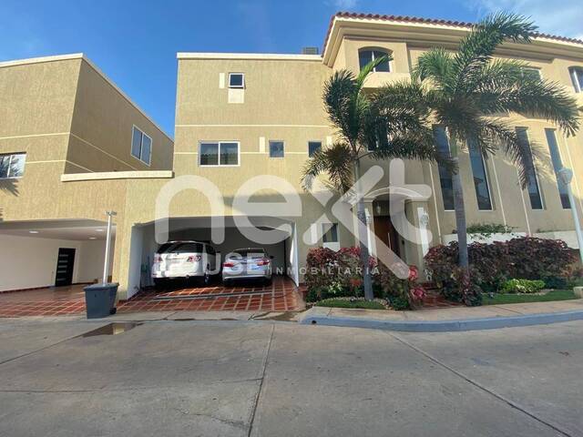 #1095 - TOWNHOUSE para Venta en Maracaibo - V