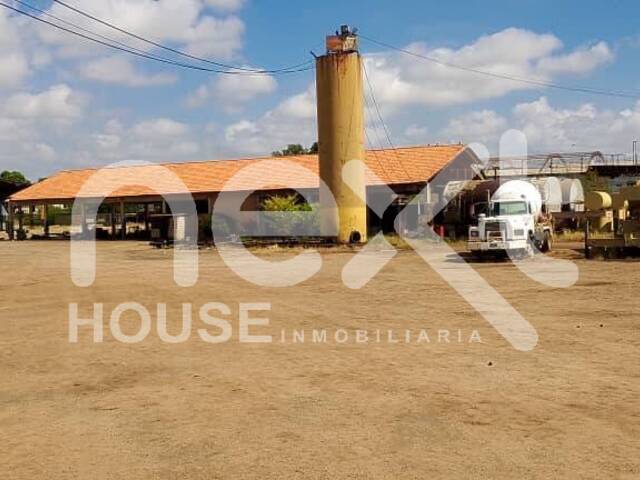 #1271 - TERRENO para Venta en Maracaibo - V