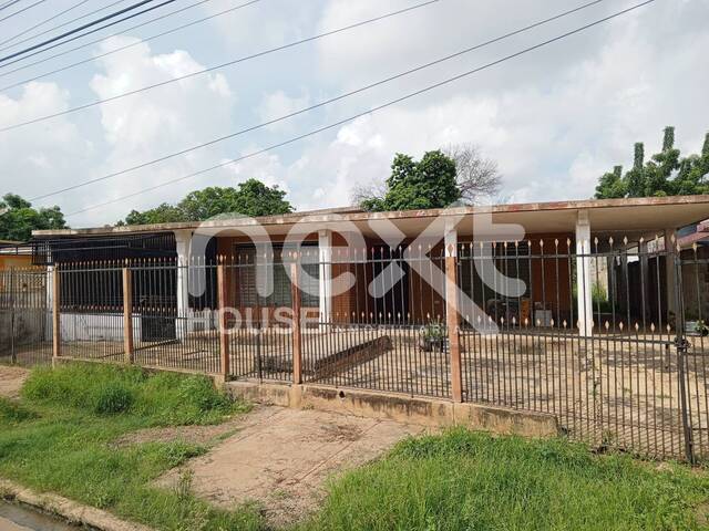 #1435 - CASA para Venta en Maracaibo - V