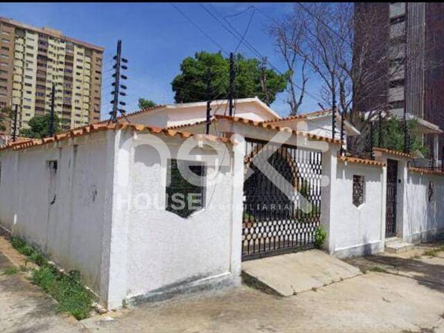 #1037 - CASA COMERCIAL para Alquiler en Maracaibo - V - 1