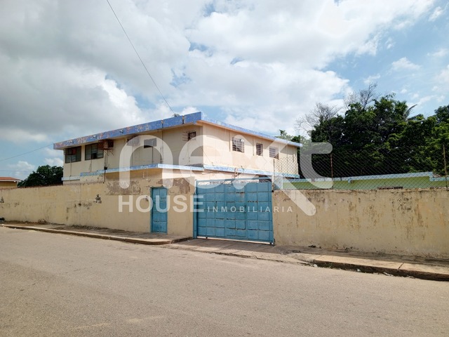 #1597 - CASA COMERCIAL para Venta en Maracaibo - V
