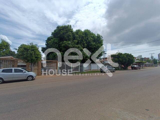 #1730 - CASA COMERCIAL para Venta en Maracaibo - V