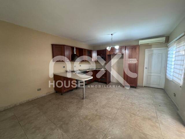 #1742 - TOWNHOUSE para Alquiler en San Francisco - V