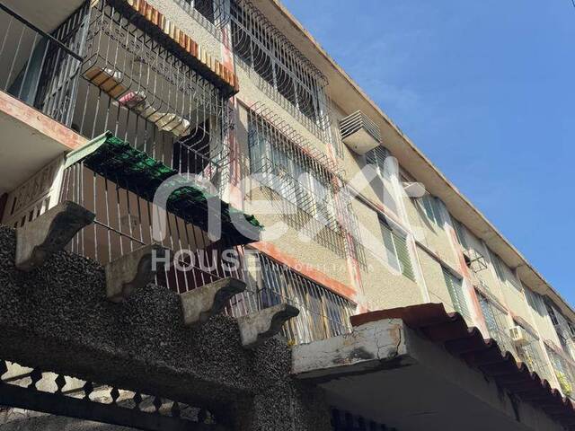 #1984 - APARTAMENTO para Venta en Maracaibo - V