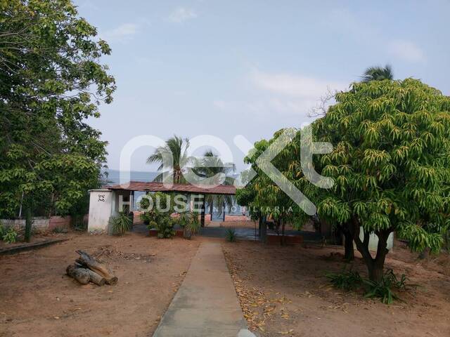 #2010 - CASA para Venta en Los Puertos de Altagracia - V