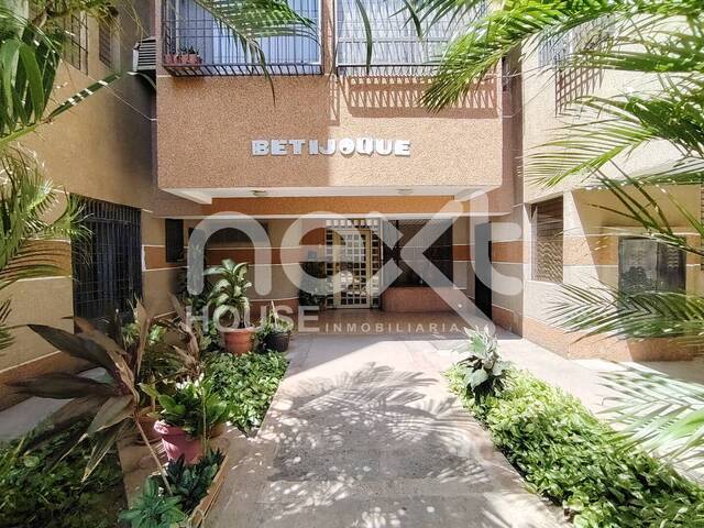 #2024 - APARTAMENTO para Venta en Maracaibo - V