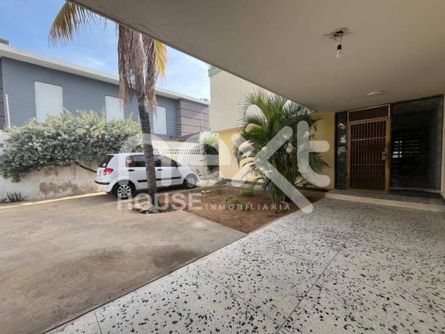 #2027 - CASA COMERCIAL para Venta en Maracaibo - V