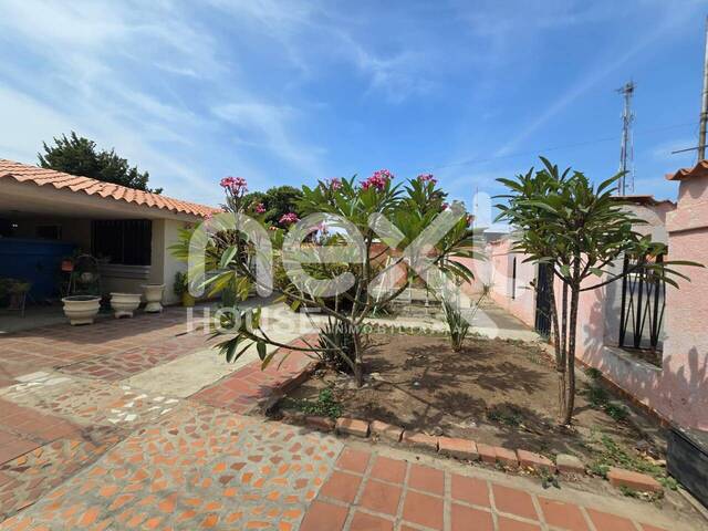 #2029 - CASA para Venta en Cabimas - V - 3