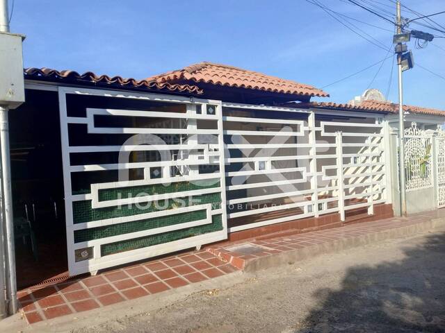#2040 - CASA para Venta en Maracaibo - V