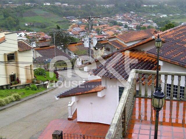 #2102 - CASA para Venta en Trujillo - T - 3