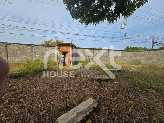 #2124 - TERRENO para Venta en Ciudad Ojeda - V