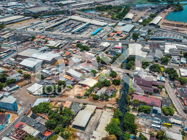 #2215 - GALPÓN para Venta en Maracaibo - V - 2