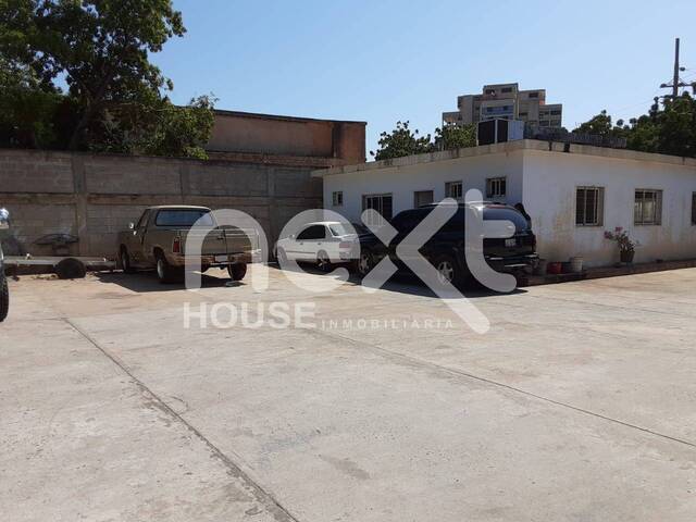 #2311 - LOCAL COMERCIAL para Venta en Maracaibo - V