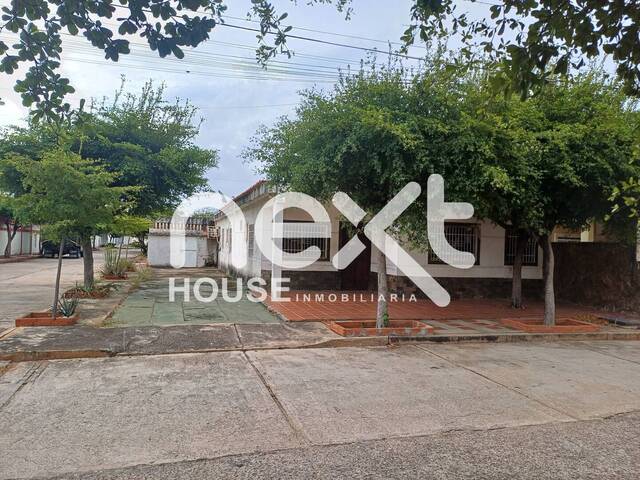 Venta en Altos de Maracaibo - Maracaibo