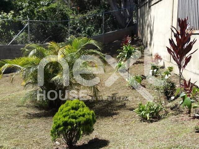 #2399 - CASA para Venta en Trujillo - T