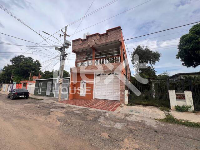 #2411 - CASA COMERCIAL para Venta en Maracaibo - V - 1