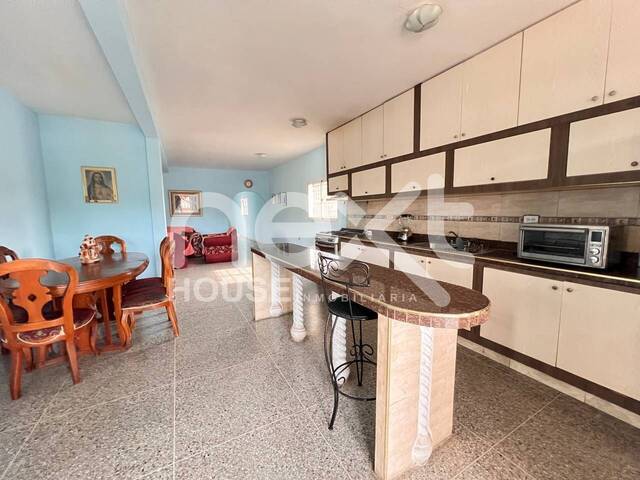 #2411 - CASA COMERCIAL para Venta en Maracaibo - V - 2